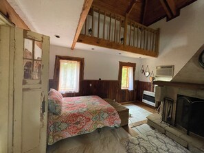 2nd floor gas heater and fireplace