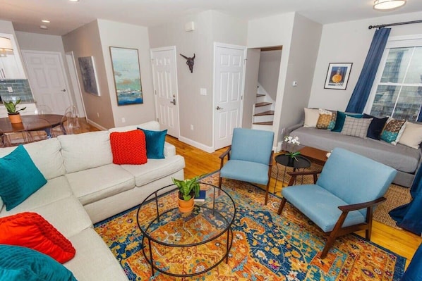 Duplex 2: open concept living area