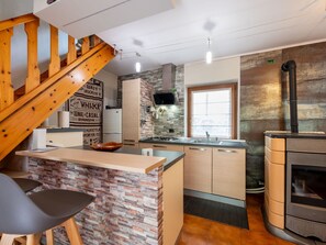 Cabinetry, Comptoir, Meubles, Propriété, Cuisine, Tiroir, Bois, Chaise, Cuisinière, Design Intérieur