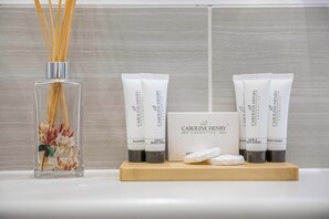 Bathroom amenities