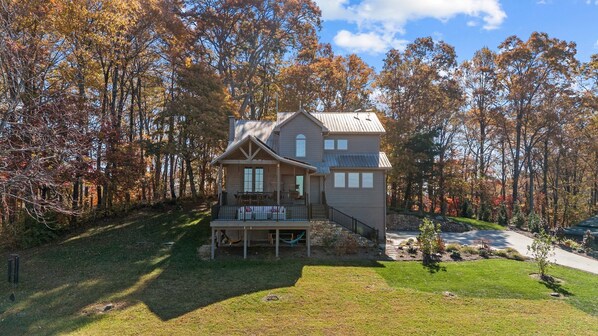 Blue Ridge Mountaintop Oasis on Brisco!