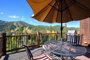 Dine al fresco on the main level deck
