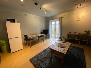 Studley Knapp, Milton Keynes - Host & Stay