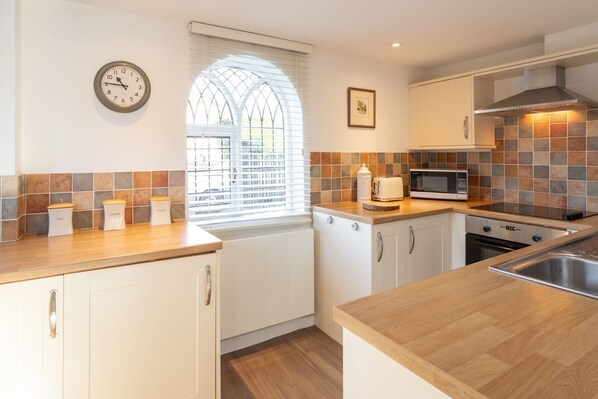 Old Chapel, Milton Keynes - Host & Stay