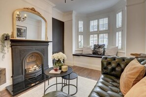 York Street, Bedford - Host & Stay