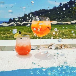 Drinks by the pool