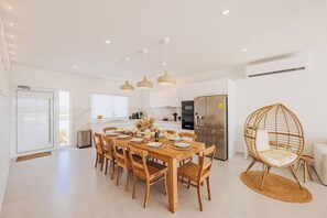 Dining area with open kitchen 