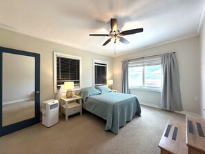 Features: Full-size bed, portable AC, ceiling fan, dresser and ensuite bathroom.