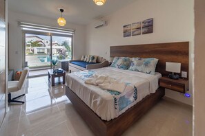 Tropical ground floor, swimming pool, gym (1354)