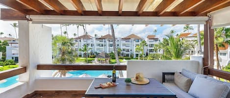 Caribbean Beach Getaway Pool View Terrace, 2 Bdrm (1525)