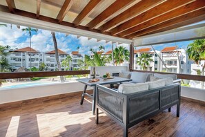 Caribbean Beach  Getaway Pool View Terrace, 2 Bdrm (1524)