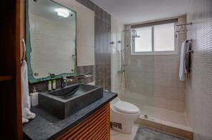 Stunning Beachfront 2-BDR Apartment. H-202 (992)