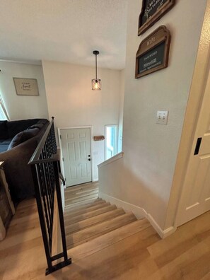 Entry way 