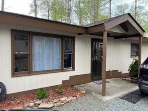 Step free & accessible front entrance
