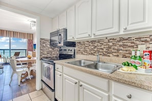 Your coastal kitchen retreat. Elegant and functional!