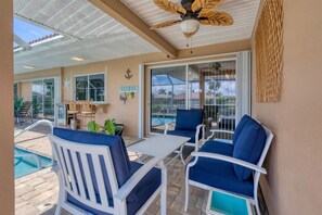 Spacious lanai & private pool overlooking canal