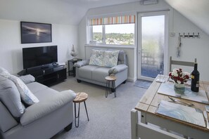 High Deck - 1 Bedroom Apartment - Saundersfoot (23922)