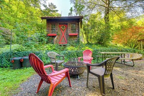 Wood-Burning Fire Pit | Multi-Level Cabin | Spacious Yard | Gas Grill