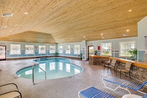 Pebble Beach Condos | Community Amenities