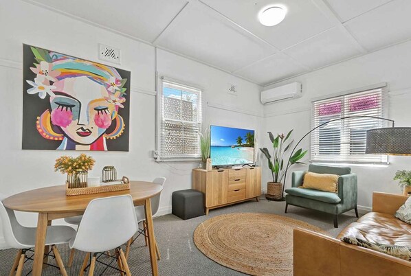 Dejorja Studio | CBD, Eclectic Retreat for 2