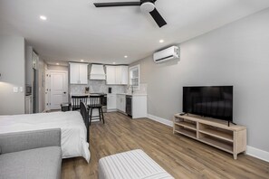 Spacious unit with TV