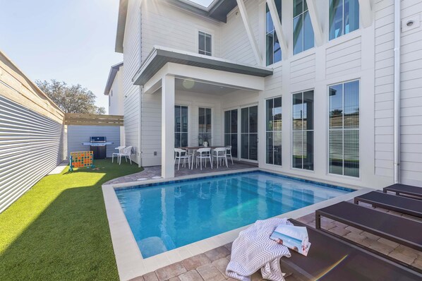Private Pool