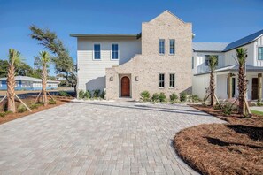 "Casa Blanca"