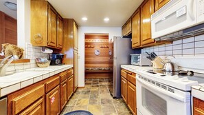 Fully equipped kitchen