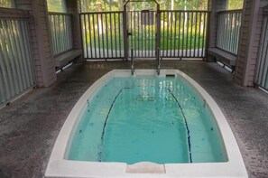 Gated hot tub
