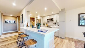 Counter stool seating