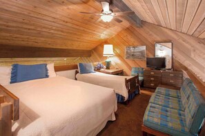 Loft: Queen bed & Twin bed