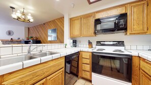 Fully equipped kitchen