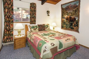 1st bedroom: Queen bed with TV (2nd floor)