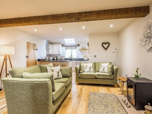 Open plan living space | James Cottage, Buxton