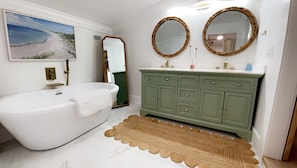 3rd level master suite bathroom