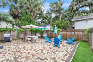 Nature, Outdoors, Yard, Garden, House