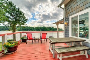House Exterior | Deck | Picnic Table | Bay Views