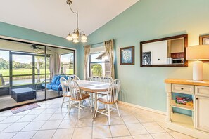 Dining Room | Single-Story Home