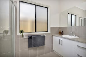 Main bathroom