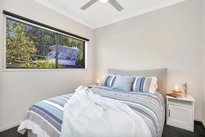Third bedroom with queen bed