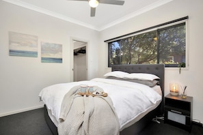 Main bedroom with queen bed