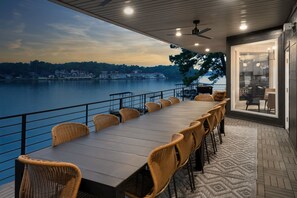 Complete family , together savoring delicious meals with a stunning lake view!