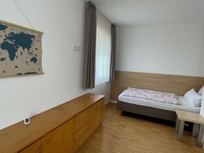 Ferienwohnung - Komfort 17 (mit 2 Schlafzimmern)-Ferienwohnung 17 - kleines Schlafzimmer
