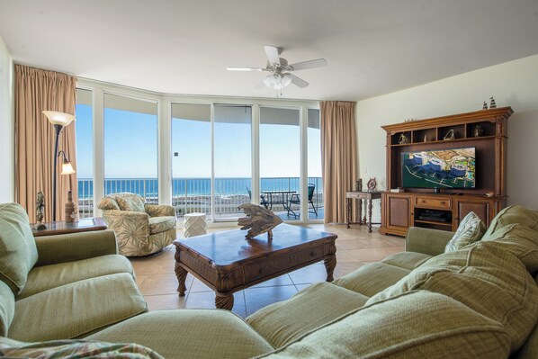 Caribe Resort D1111 Living Room
