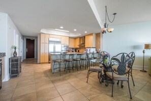 Caribe Resort D1111 Dining Room