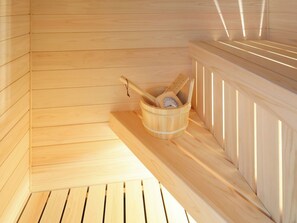 ・[Building A/Sauna] The low-temperature dry sauna is available exclusively to our guests. Please enjoy it as many times as you like.