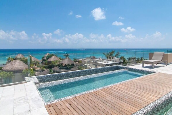 Imagine spending your sunny days in Playa enjoying this view!