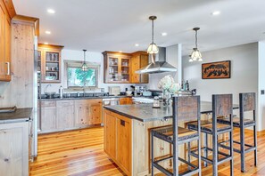 Kitchen | Main Level | Drip Coffee Maker | Toaster | Cooking Basics
