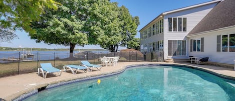 Chestertown Vacation Rental | 4BR | 4.5BA | 6 Steps Required | 3,232 Sq Ft