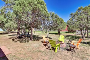 Backyard | Fire Pit | 10 Mi to Hon-Dah Casino